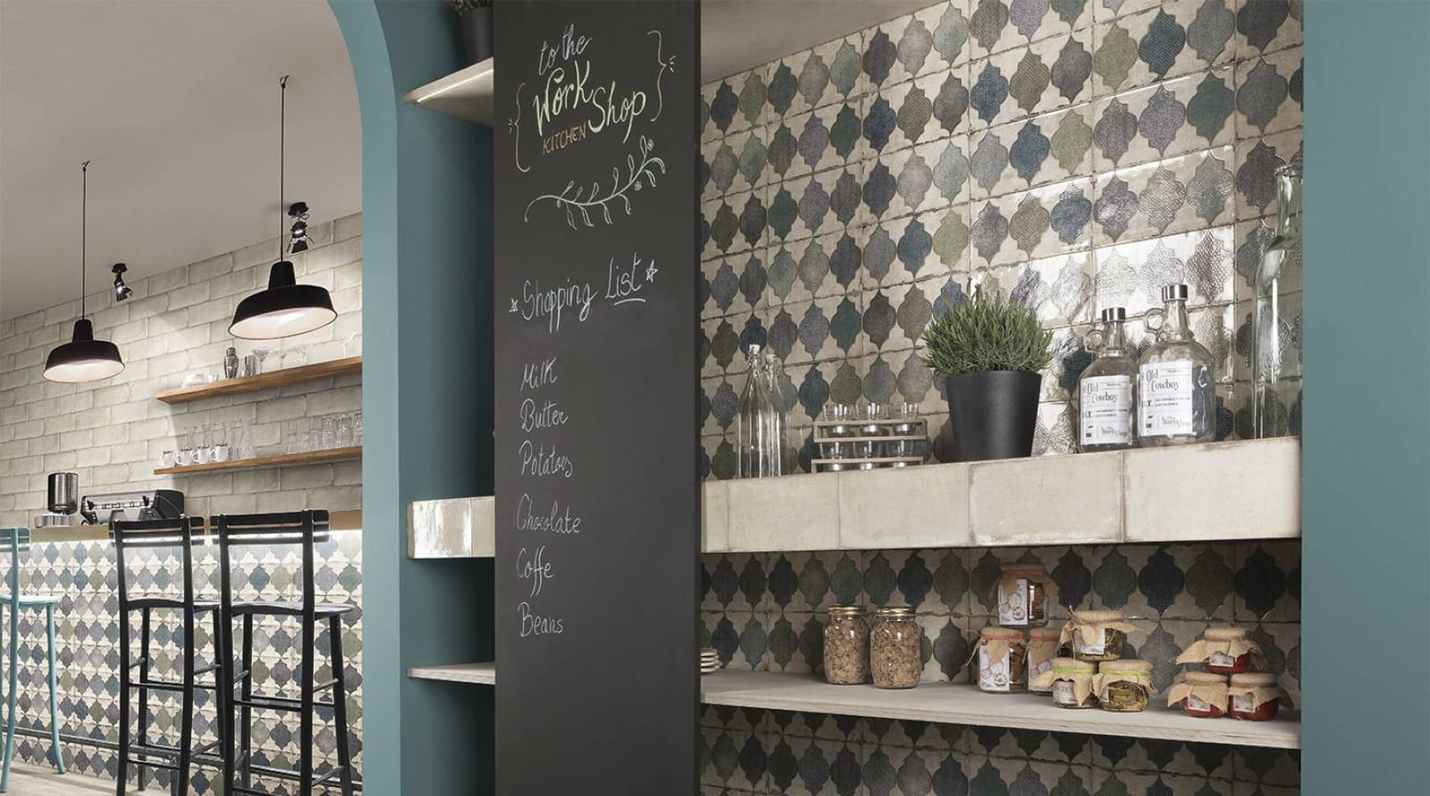 Pour une cuisine rétro colorée, carrelage à motif géométrique - MAINZU CERAMICA