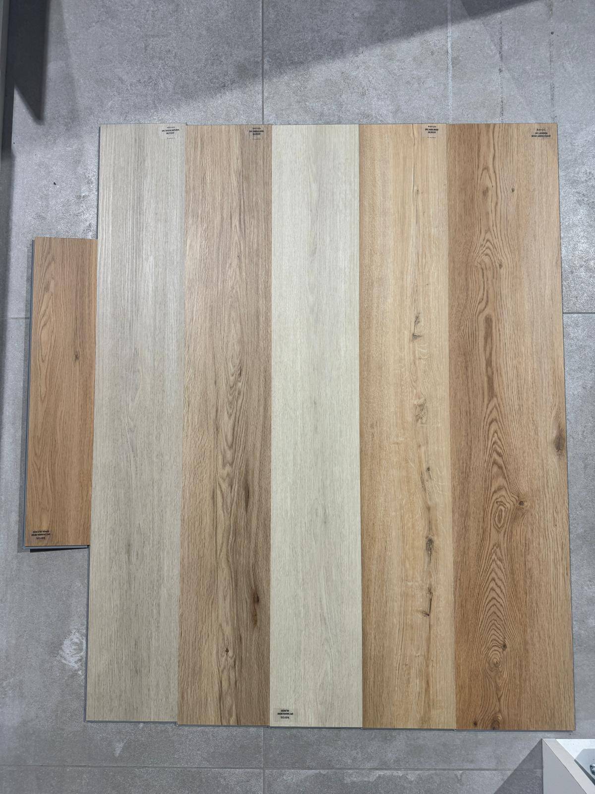 Parquet stratifié étanche pour salle de bain à La Ciotat 13600 – clipsable et facile à poser