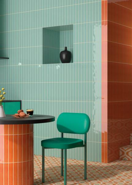 Carrelage mural 5 × 30 cm brillant et coloré à Gémenos 