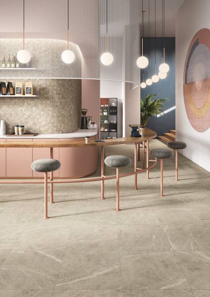 Carrelage effet pierre lisse aux veines naturelles à Aix en Provence