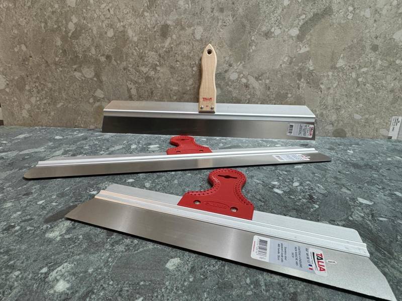 Couteaux à enduire inox professionnels pour lisser, charger ou travailler vos enduits avec précision à Marseille la Valentine